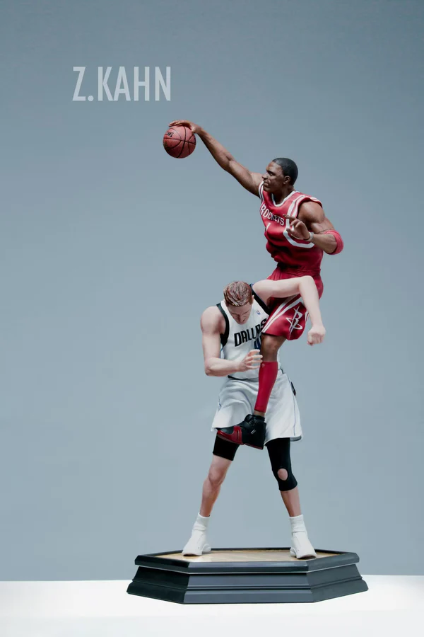 Z.KAHN Studio – Tracy McGrady Posterized Shawn Bradley (NBA)