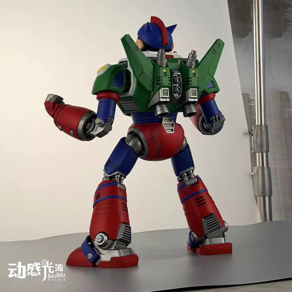 BiuBiu Studio Crayon Shin-chan Shinnosuke Nohara Statue