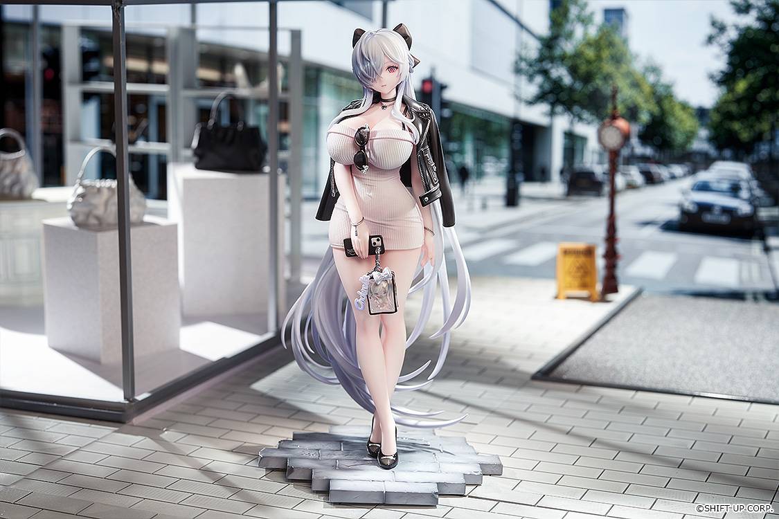 Good Smile Arts Shanghai Goddess of Victory NIKKE Cinderella Figure