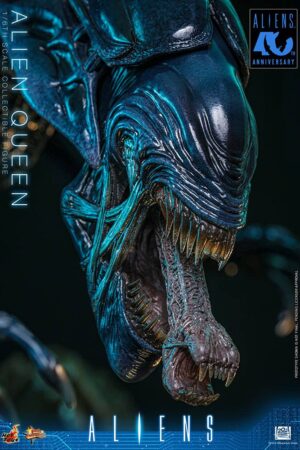 Hot Toys Aliens Alien Queen Figure