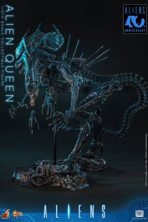 Hot Toys Aliens Alien Queen Figure