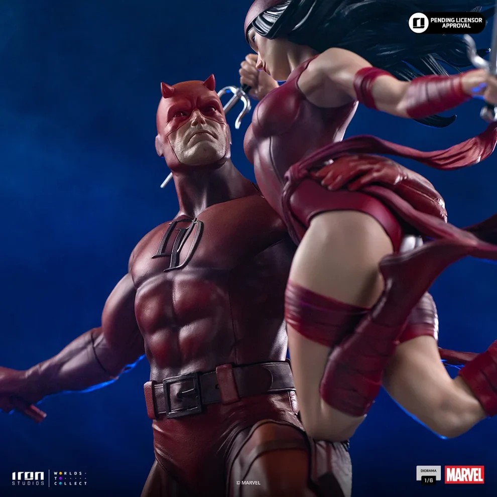 Iron Studios Marvel Daredevil and Elektra Statue