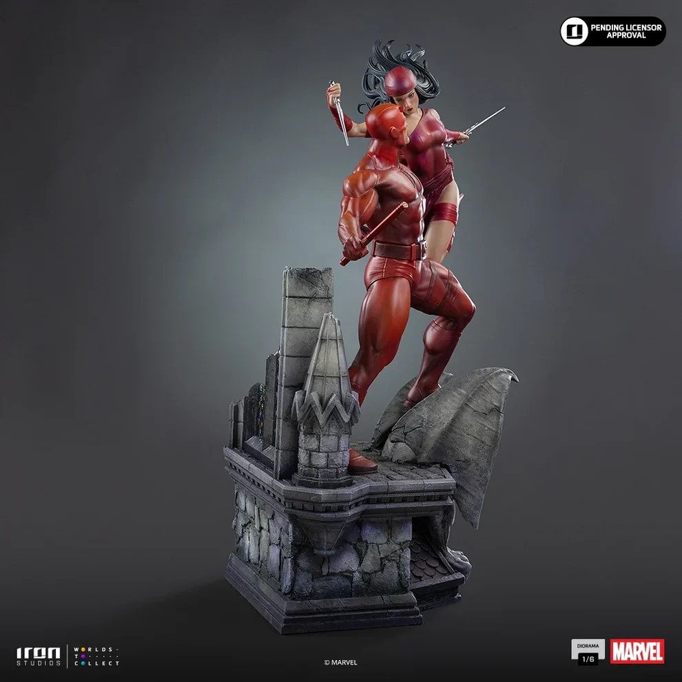 Iron Studios Marvel Daredevil and Elektra Statue