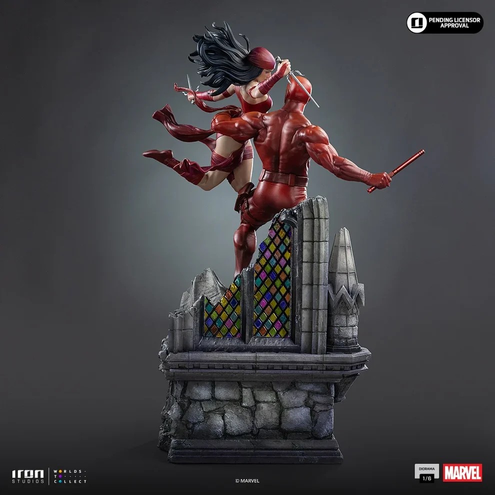 Iron Studios Marvel Daredevil and Elektra Statue