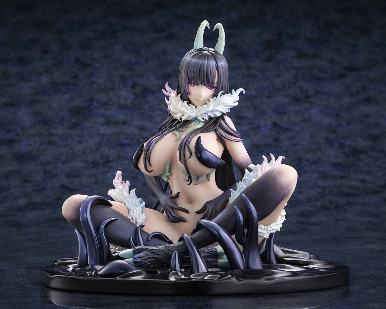 KADOKAWA The Elder Sister-like One Chiyo Figure