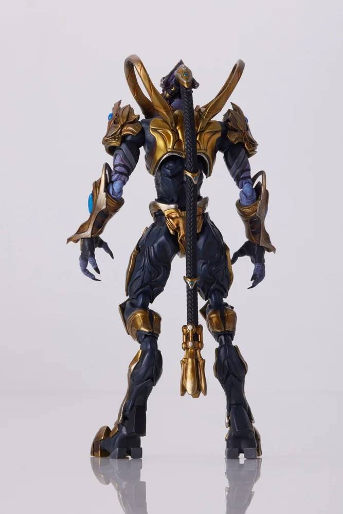 Kotobukiya X Beyond6 StarCraft II Kaldalis Zealot Action Figure
