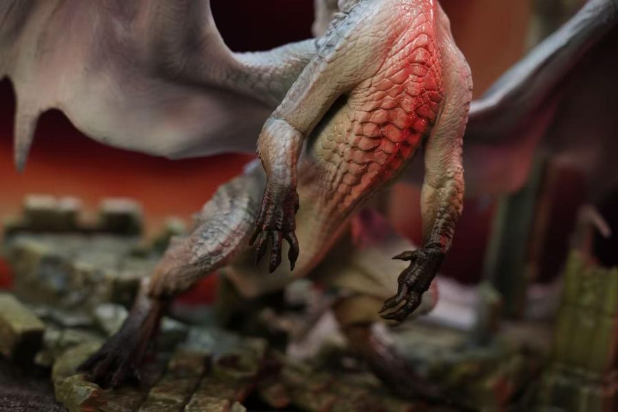 MH Studio Monster Hunter White Fatalis Statue