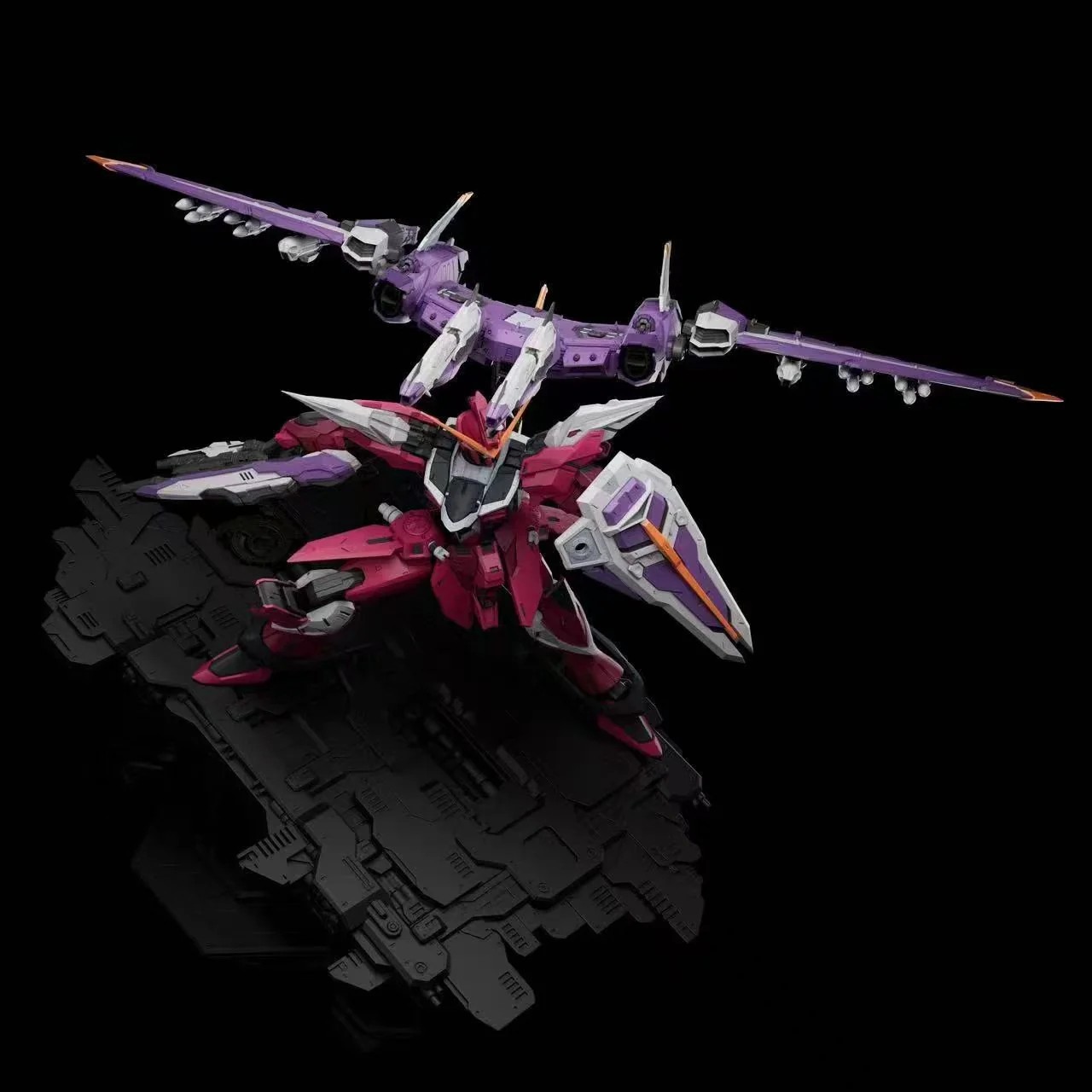 Mecha era Studio Gundam Series ZGMF-X09A Justice Gundam Statue