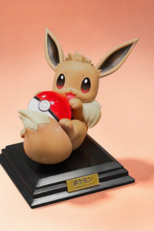 Pokémon Eevee with Pokéball 1/10 Scale 30th Anniversary Resin Statue - miumiu Studio
