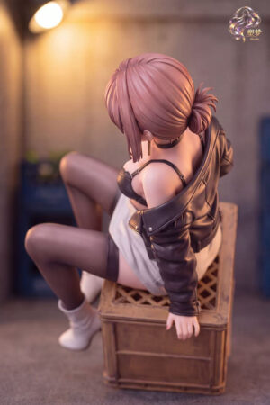 Smoking Behind the Supermarket with You Tayama 16 Scale TOPGK Statue – SuMeng Studio