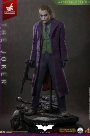 The Dark Knight: The Joker  Hot Toys