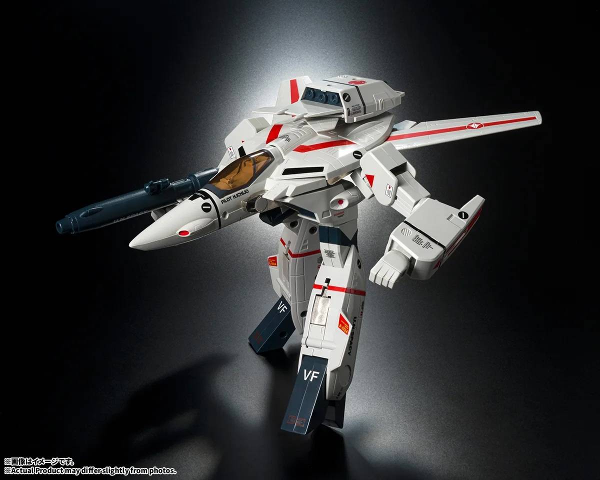Bandai Spirits Macross VF-1J Valkyrie Figure