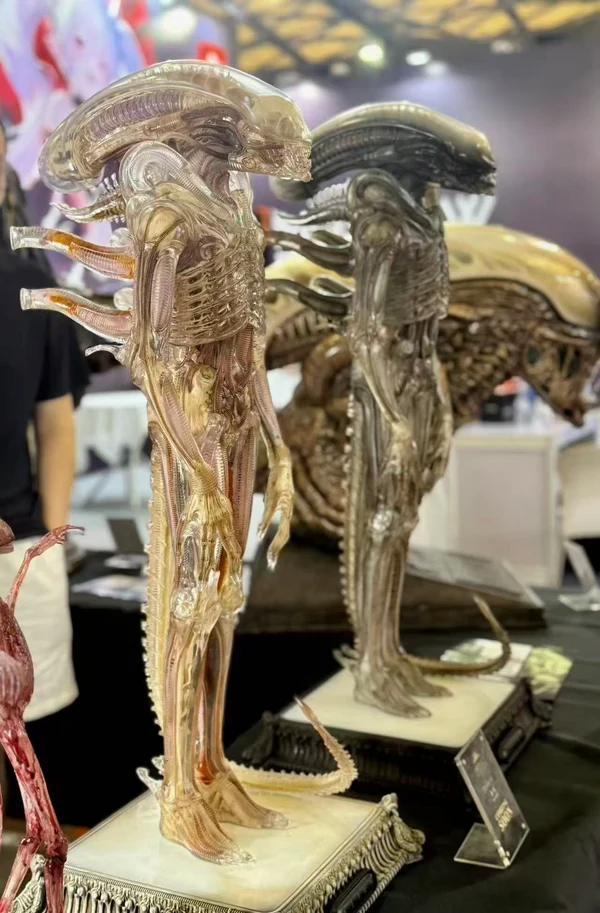 Deep Tale Studio – Alien INNER LIFE Series Giger's Alien 13 Scale Statue