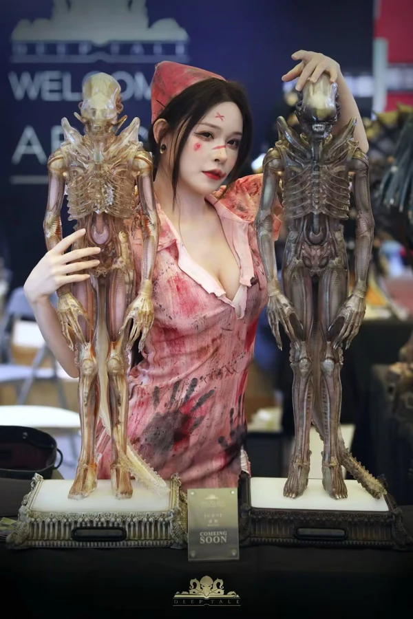 Deep Tale Studio – Alien INNER LIFE Series Giger's Alien 13 Scale Statue