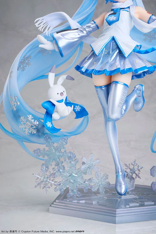 DesignCOCO – Hatsune Miku – Snow Miku Sky Town 10th Anniversary Ver. – 1/7 Scale Figure - Image 6
