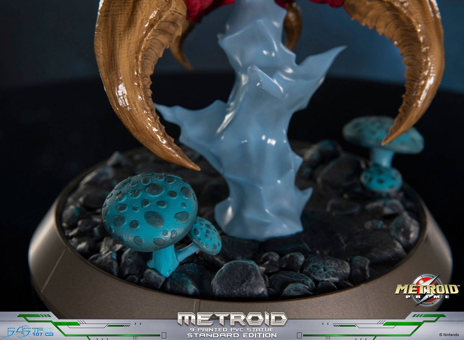First 4 Figures – Metroid Prime – Metroid Glow-in-the-Dark Soft Vinyl Figure - Image 9