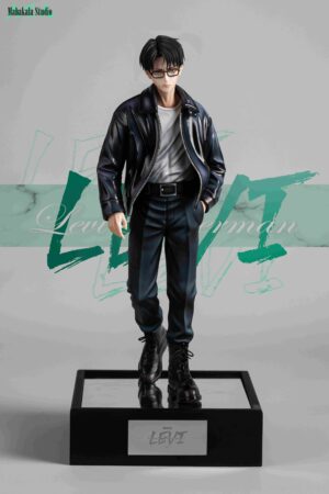 Mahakala Studio Attack on Titan Levi Ackerman & Erwin Smith Statue