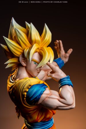 OK Studio Dragon Ball Son Goku Statue
