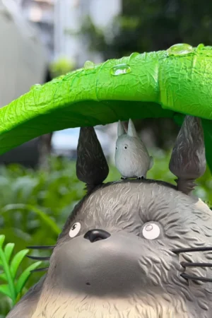 BBSD Studio My Neighbor Totoro Sheltering from the Rain