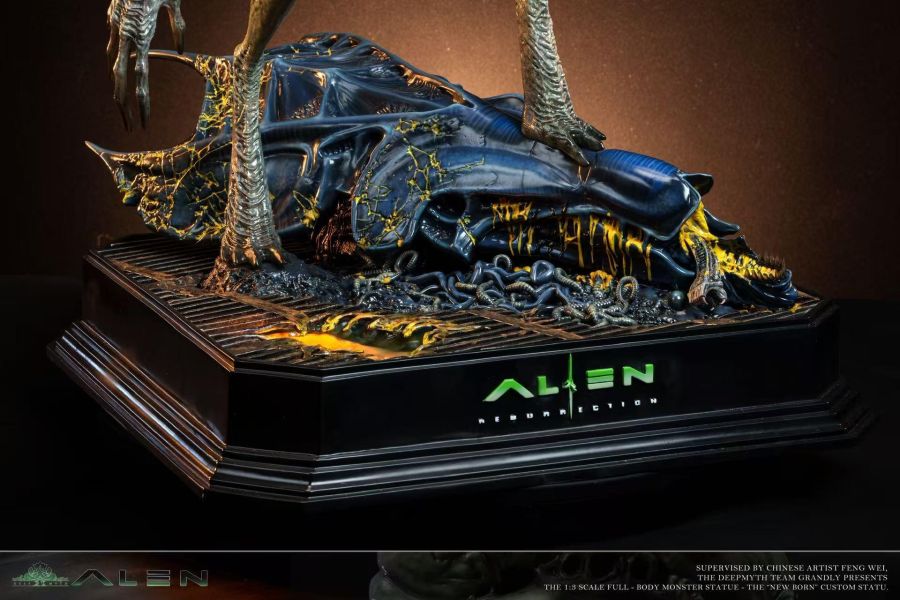 Deepmyth Studio Alien The Newborn