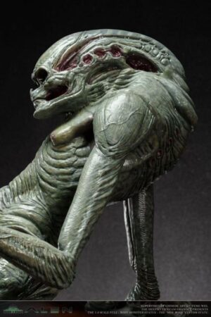 Deepmyth Studio Alien The Newborn