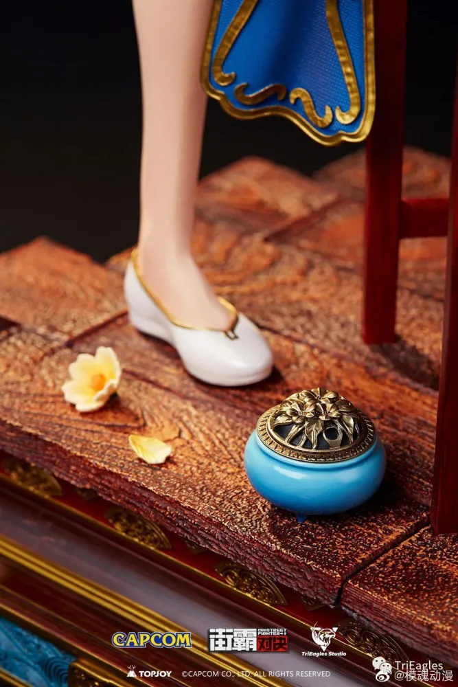 TriEagles Studio Street Fighter: Duel Chun-Li Crystal Series 1/4 Scale Licensed Statue - Image 8