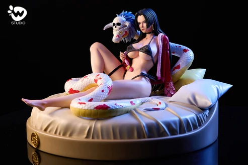 W Studio One Piece Boa Hancock