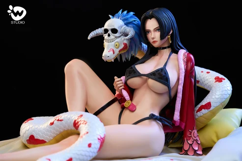 W Studio One Piece Boa Hancock