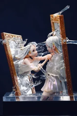 Chi Yu Studio  Coexistence – Collectible Statue