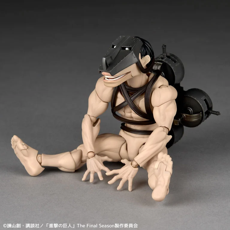 Kaiyodo Attack On Titan Cart Titan