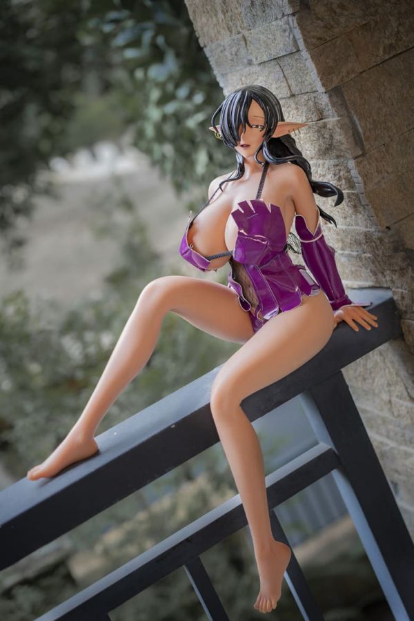 Ling Yun Studio Kuroinu Olga Discordia – 13 Scale R18 Collectible Figure