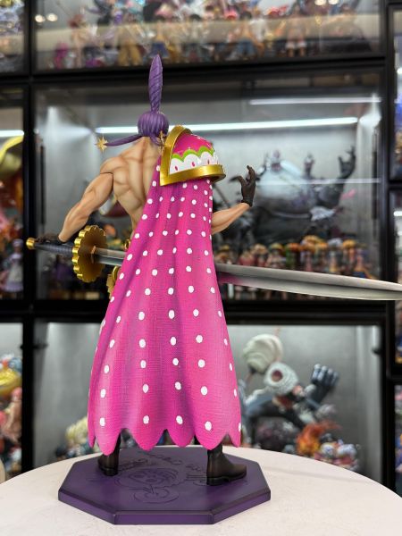 Saint Studio One Piece Charlotte Cracker