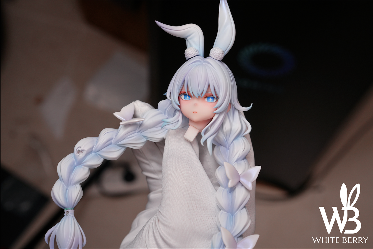 White Berry Studio Azur Lane Le Malin 16 Cake Rabbit Ver. Collectible Figure
