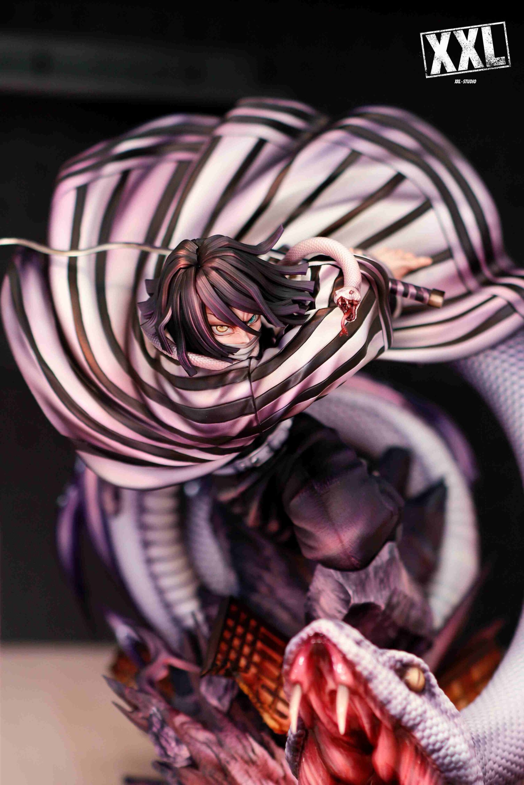 XXL Studio Demon Slayer: Kimetsu no Yaiba Obanai Iguro