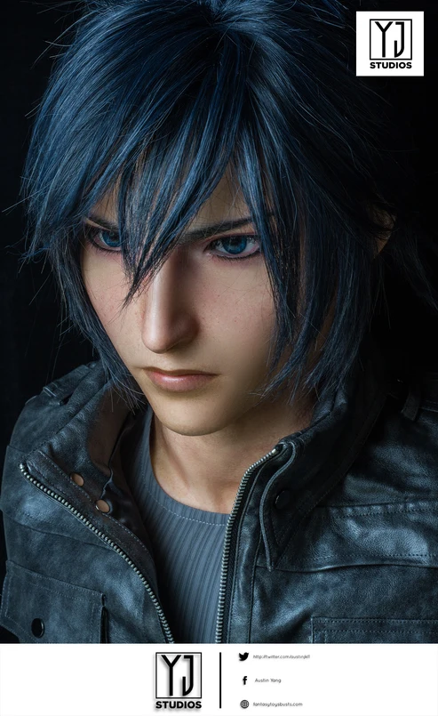 Detail of the Noctis Lucis Caelum collectible